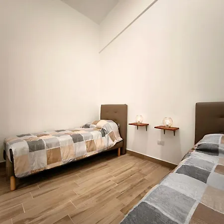Casa Xenia * Партинико